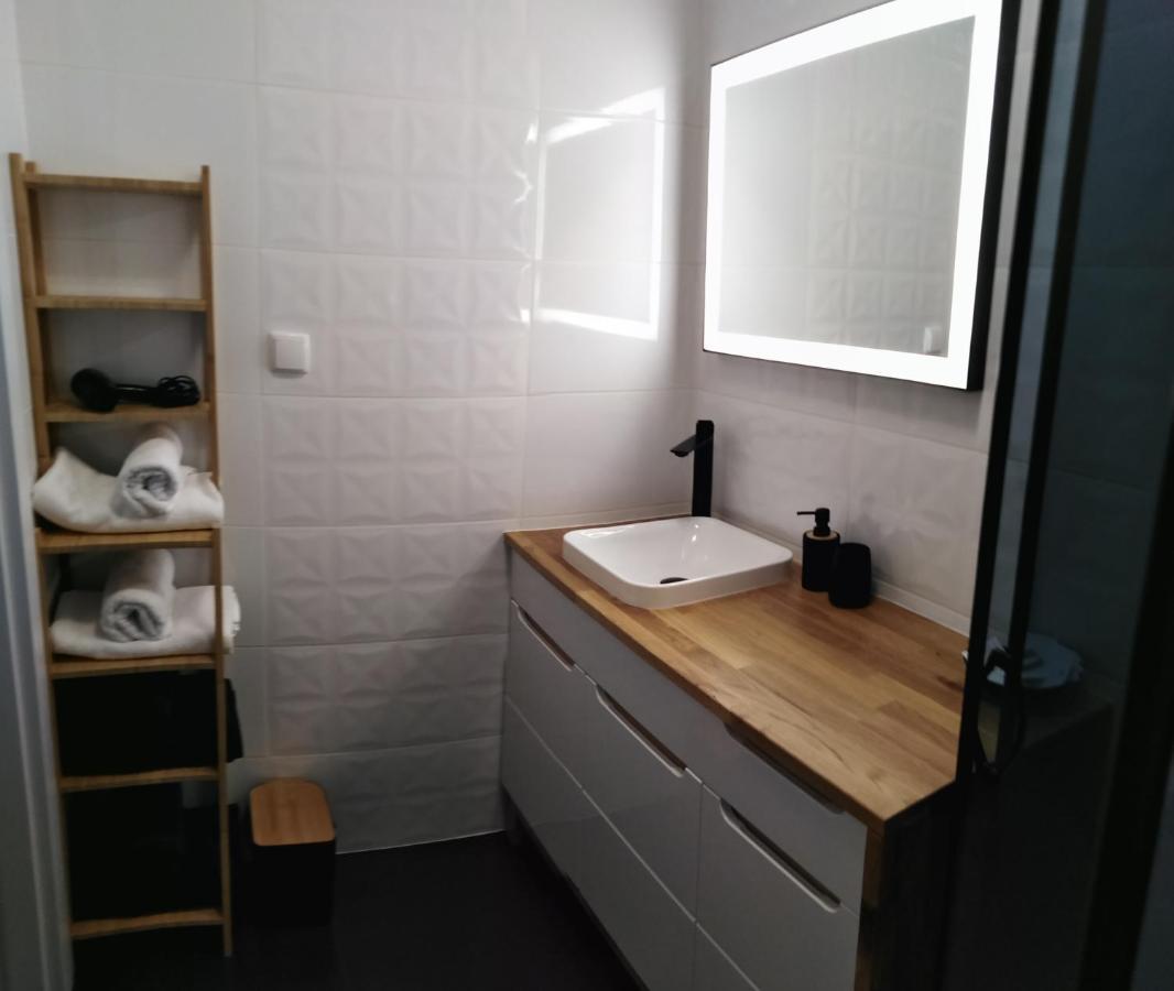 Apartament Joanna Apartment Санок Екстериор снимка